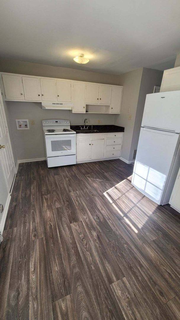 Apartment for rent at 1902-1906 Cedar Fork Dr, Greensboro, NC 27407