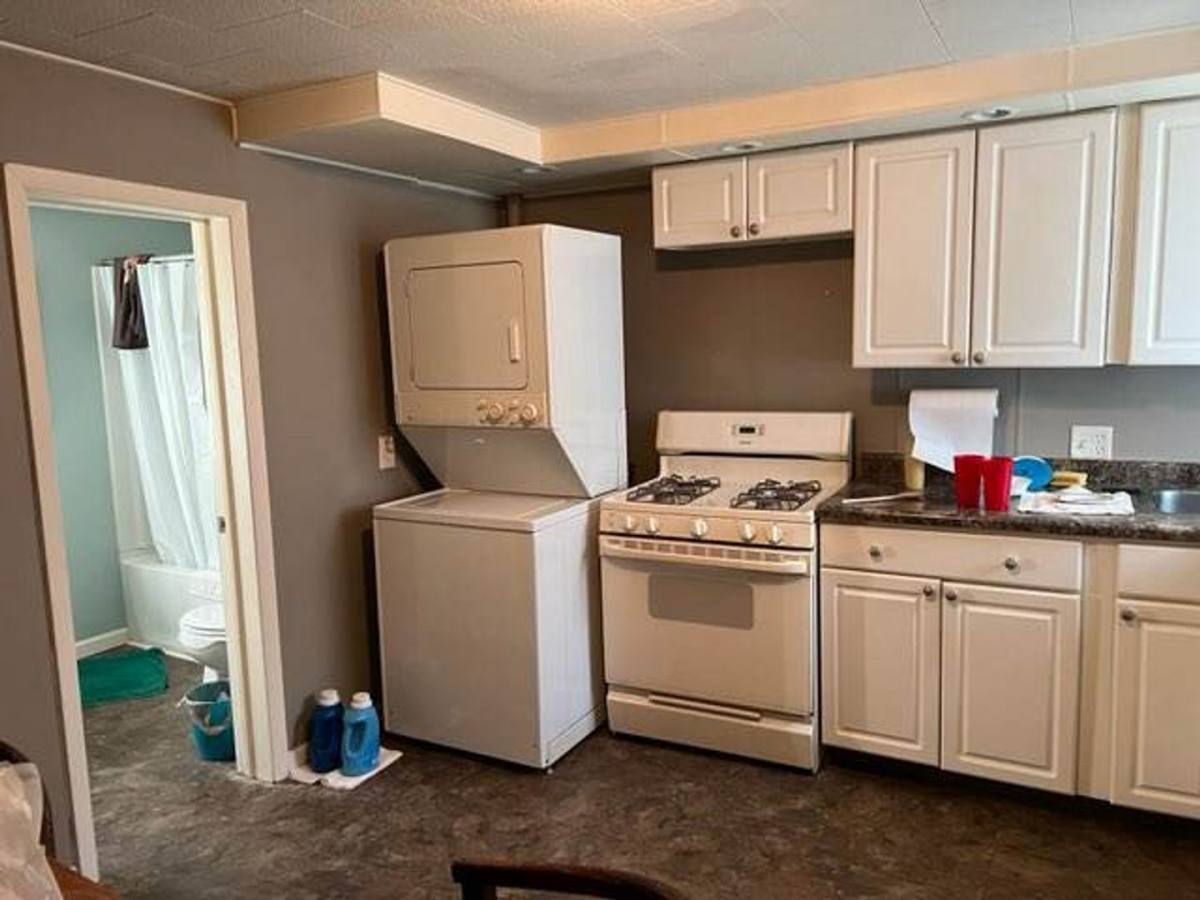 Apartment for rent at 407 N Clinton St, Bloomington, IL 61701