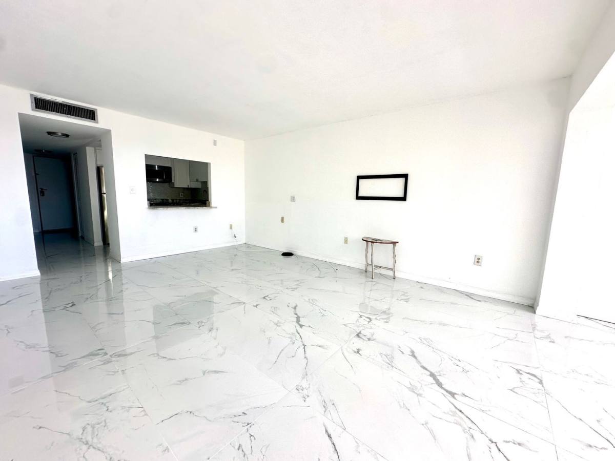 Condo for rent at 4550 Cove Circle, Saint Petersburg, FL 33708