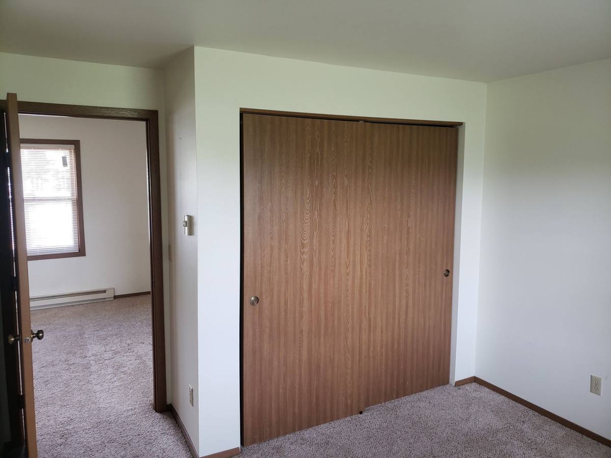 Apartment for rent at 542 E Bronson Rd, Seymour, WI 54165