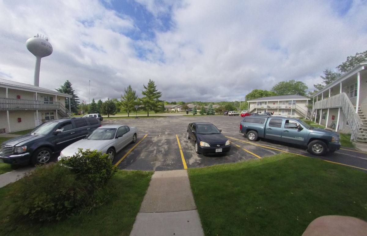 Apartment for rent at 542 E Bronson Rd, Seymour, WI 54165