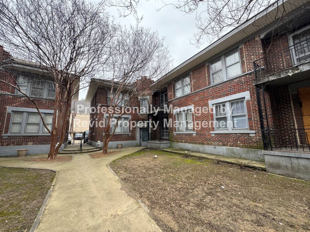 Apartment for rent at 220 S Cleveland St, Memphis, TN 38104
