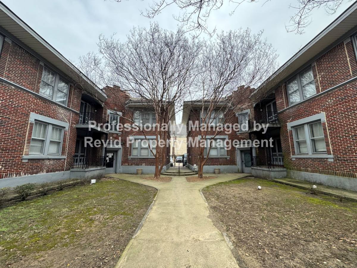 Apartment for rent at 220 S Cleveland St, Memphis, TN 38104