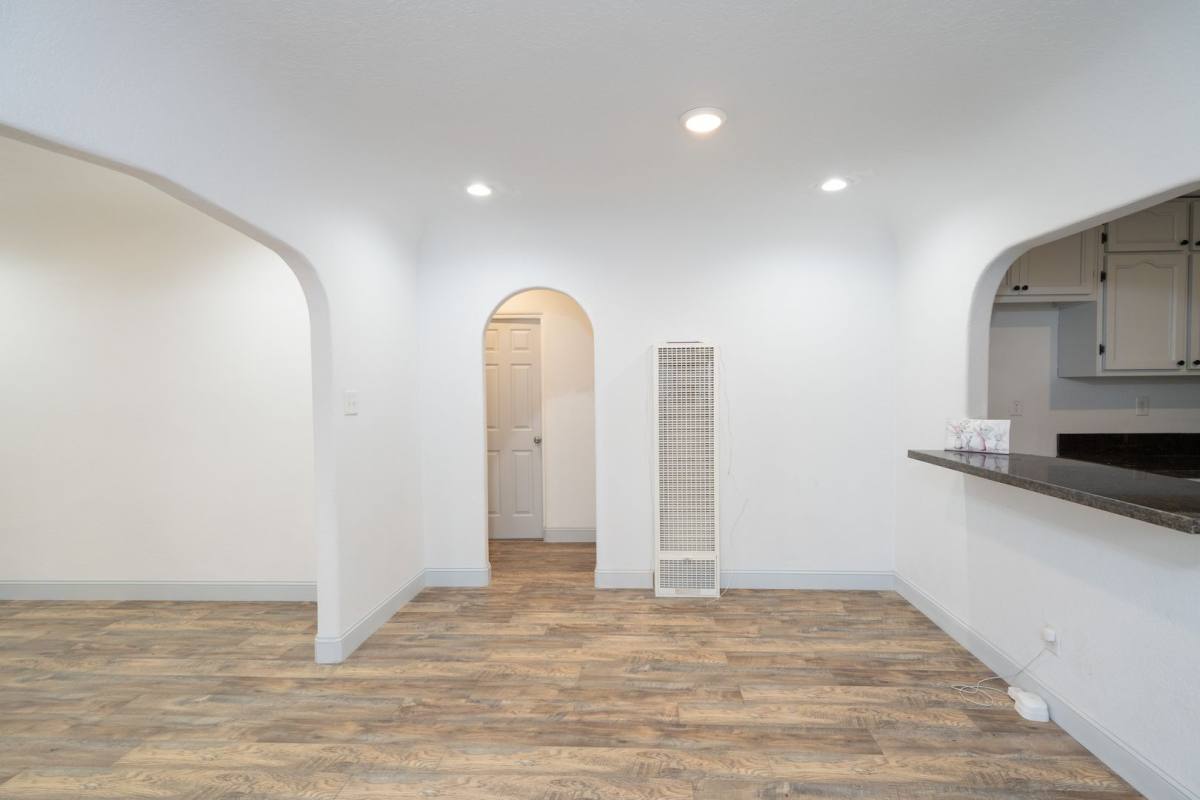 822 E Windsor Rd, Glendale, CA 91205 - Apartment for Rent - Image 2