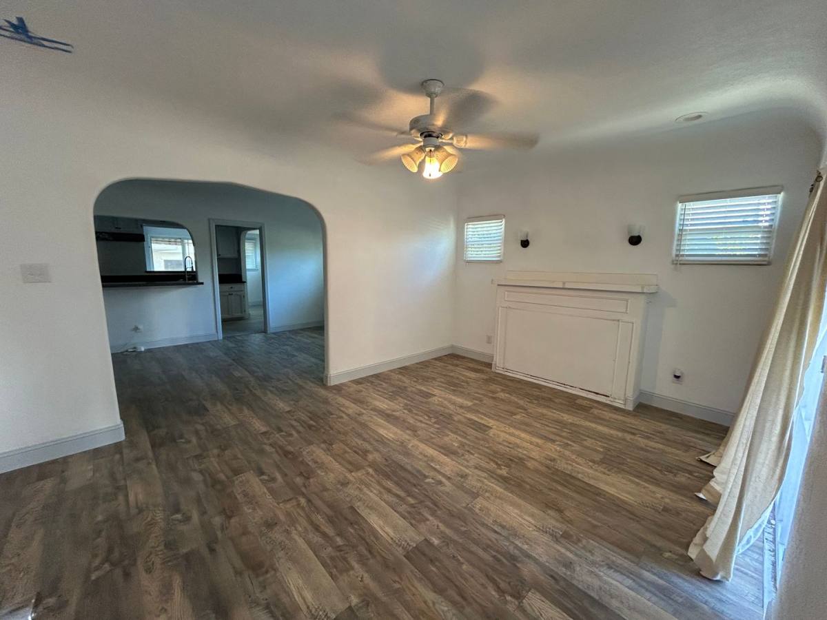 Apartment for rent at 822 E Windsor Rd, Glendale, CA 91205