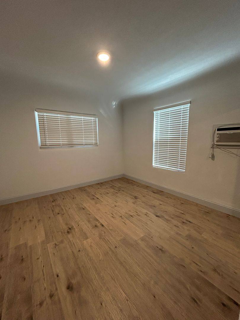 Apartment for rent at 822 E Windsor Rd, Glendale, CA 91205