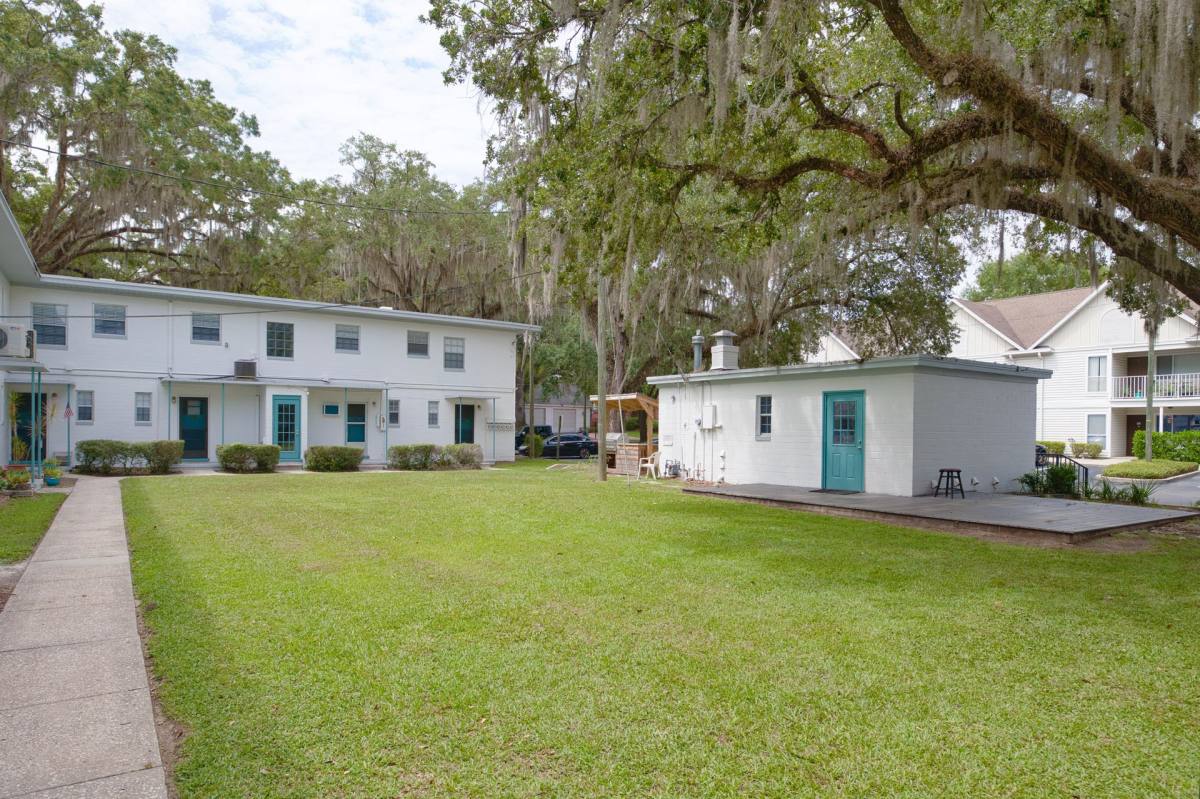 Apartment for rent at 1030 E Fort King St, Ocala, FL 34471