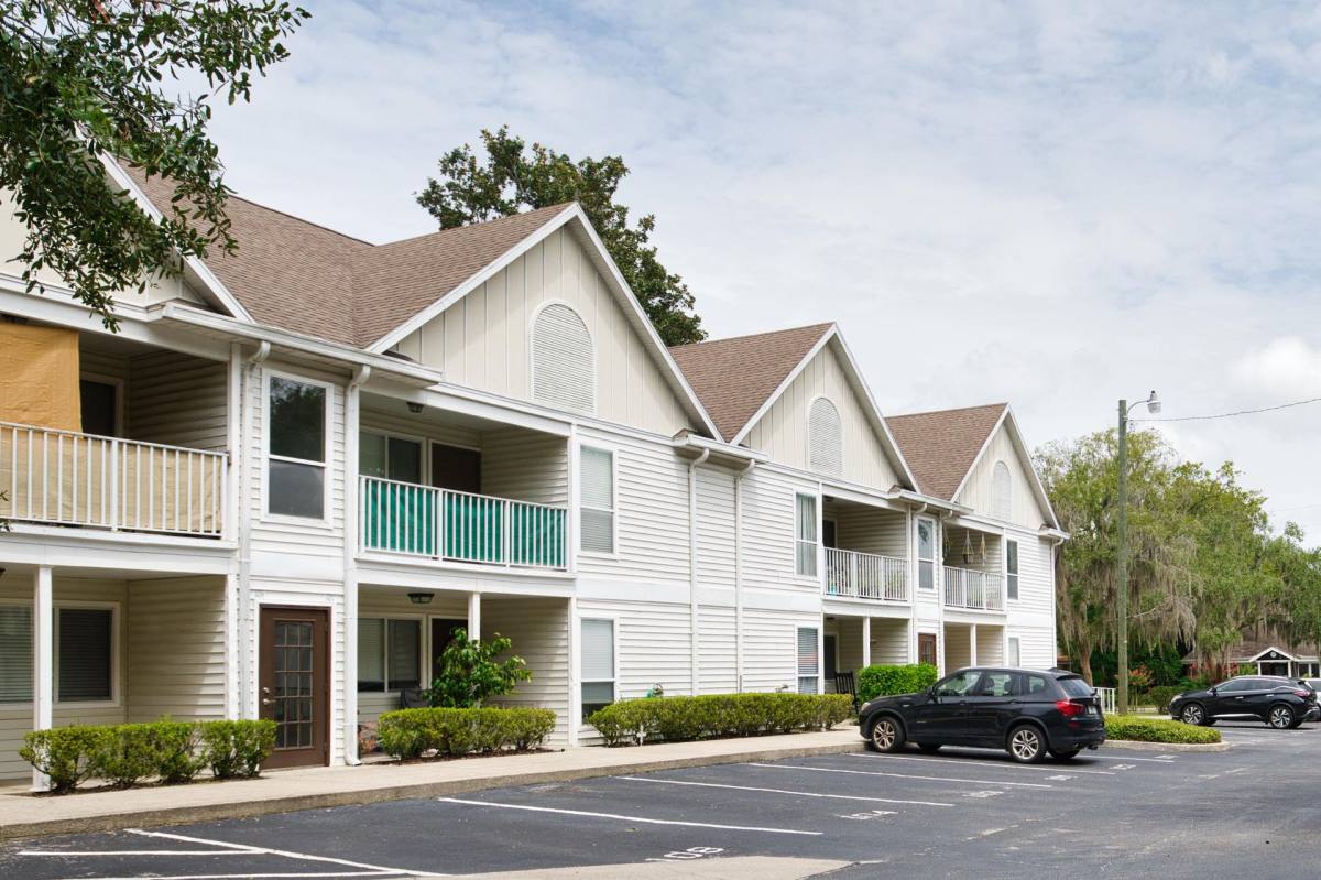 Apartment for rent at 1030 E Fort King St, Ocala, FL 34471