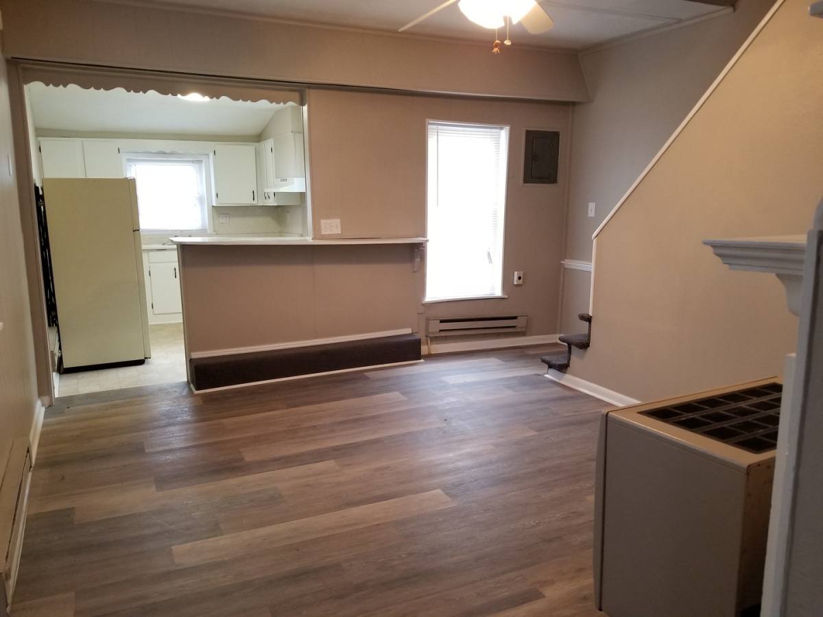 Apartment for rent at 426 10th St W, Huntington, WV 25704
