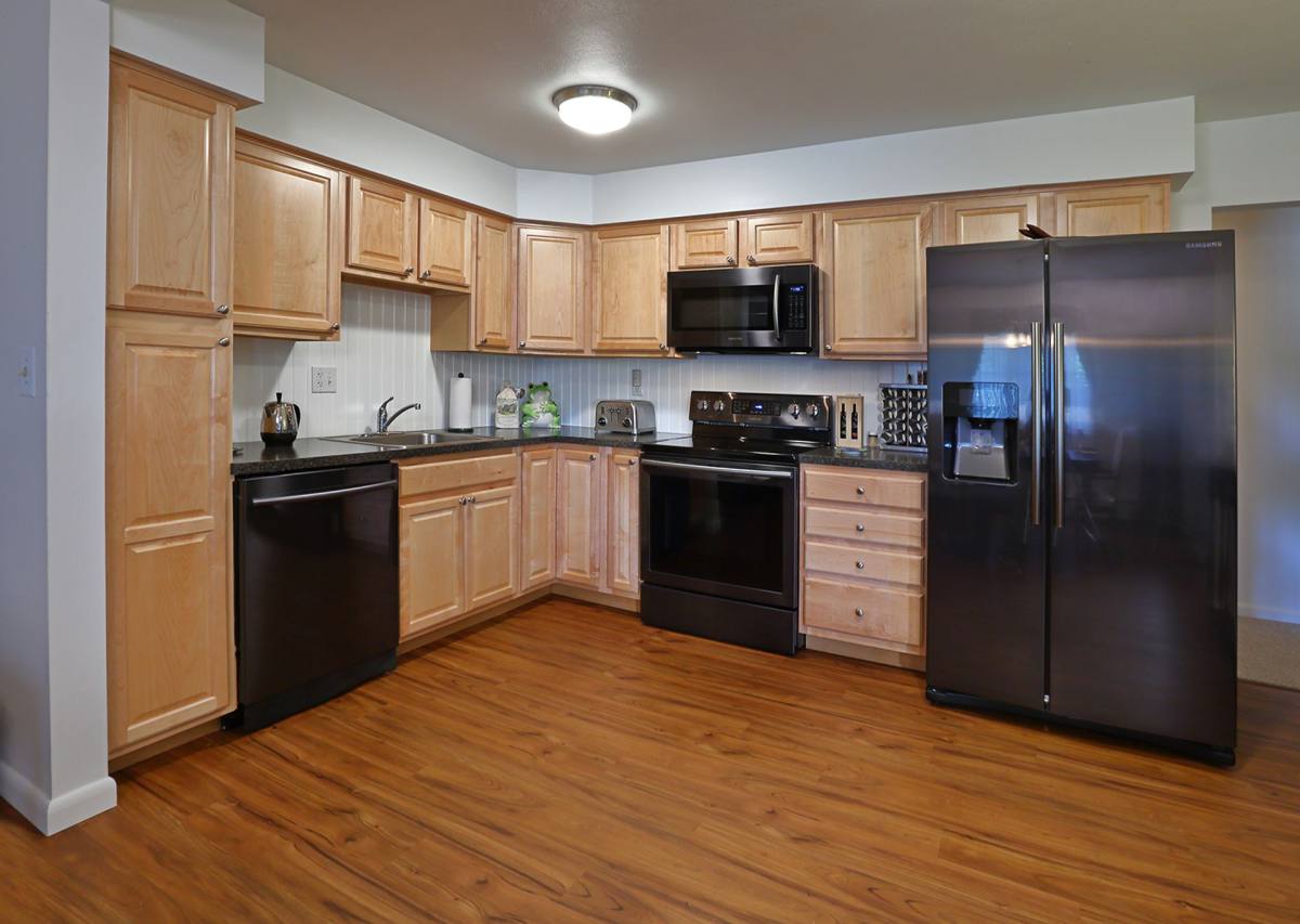 Apartment for rent at 47 Meadowbrook Dr, Slingerlands, NY 12159