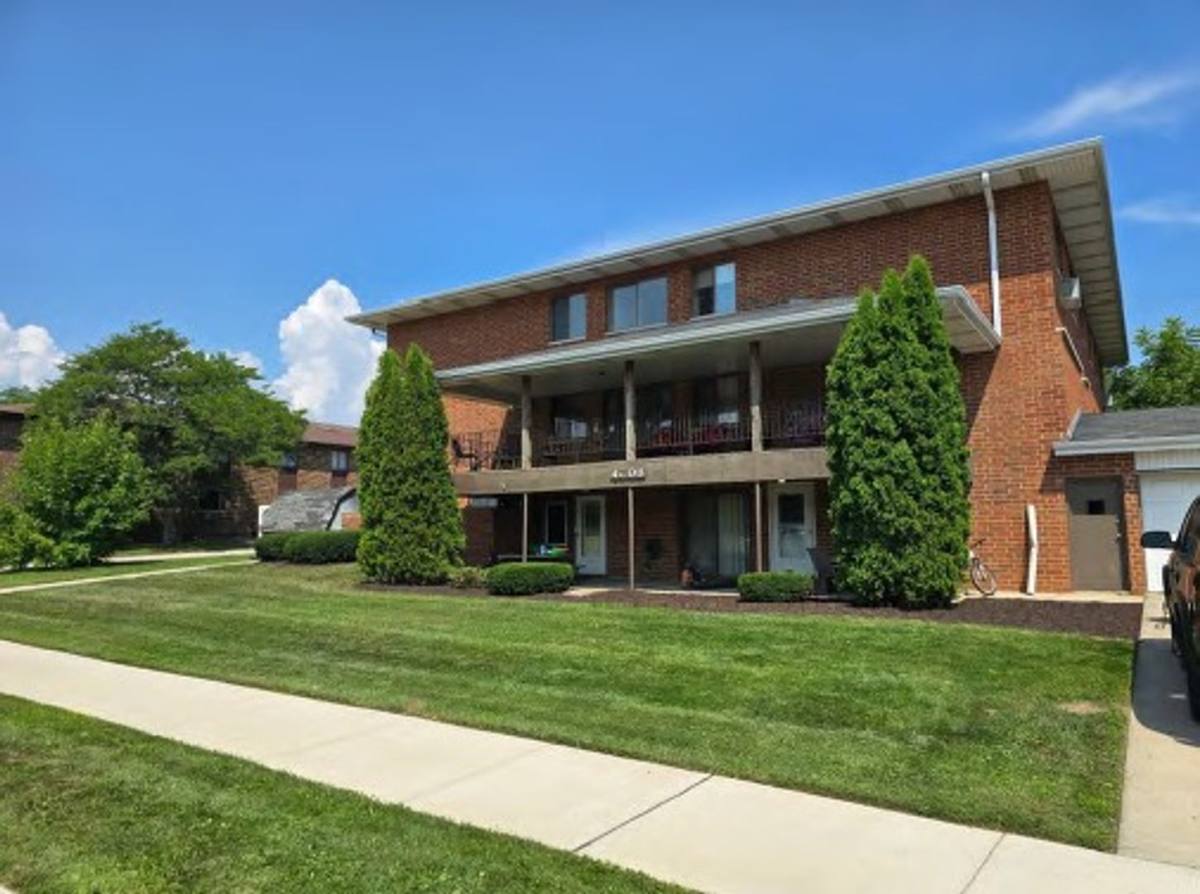 Apartment for rent at 4008 89th St, Kenosha, WI 53142