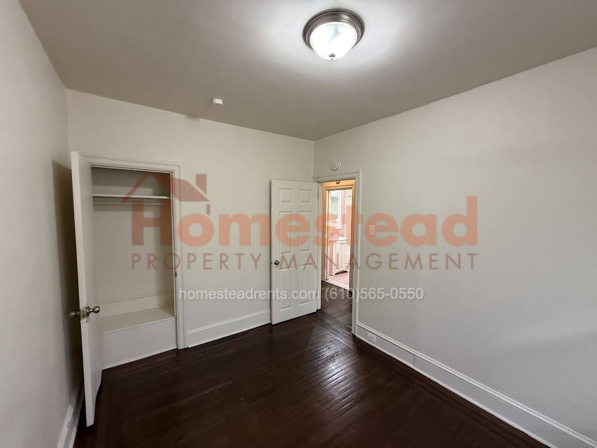 House for rent at 44 Sunshine Rd, Upper Darby, PA 19082