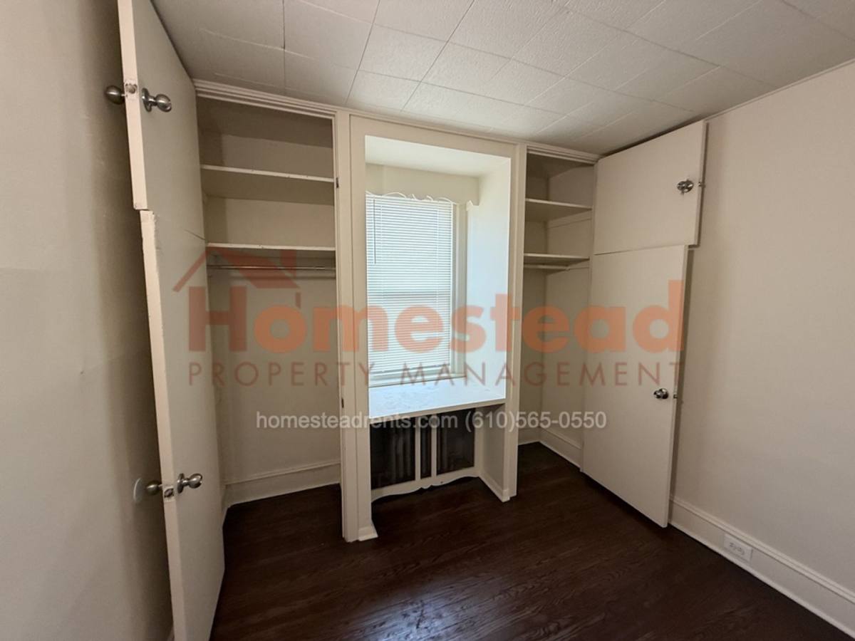 House for rent at 44 Sunshine Rd, Upper Darby, PA 19082