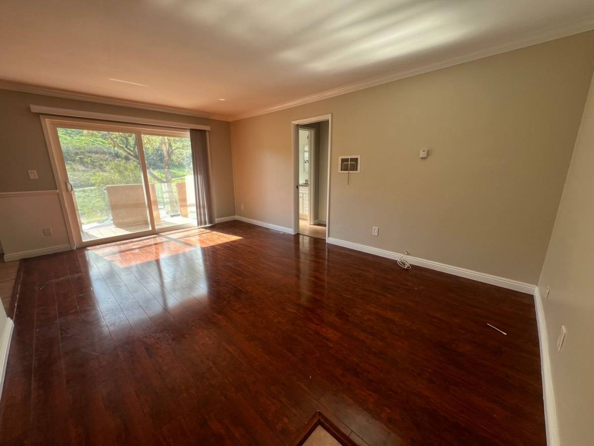 Apartment for rent at 4315 Don Tomaso Dr, Los Angeles, CA 90008