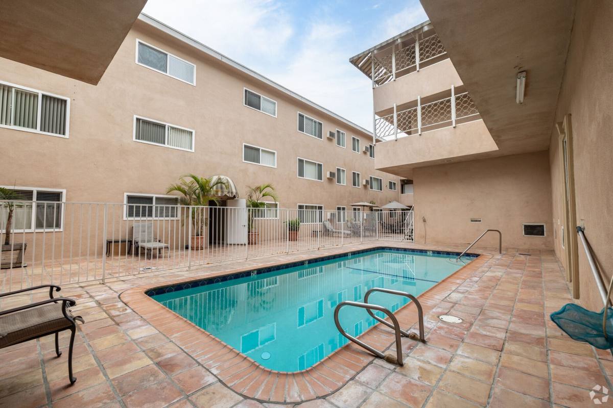Apartment for rent at 4315 Don Tomaso Dr, Los Angeles, CA 90008