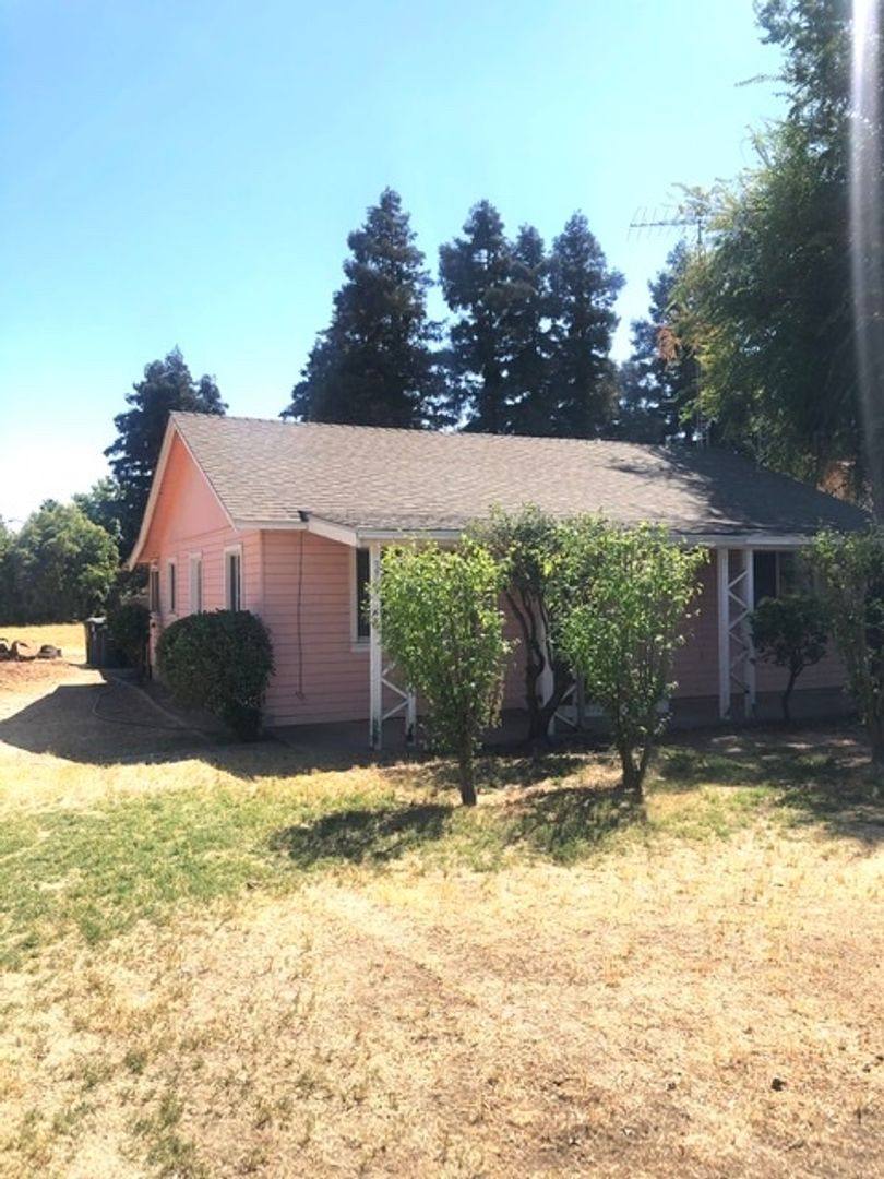 House for rent at 316 W Minnesota Ave, Turlock, CA 95382