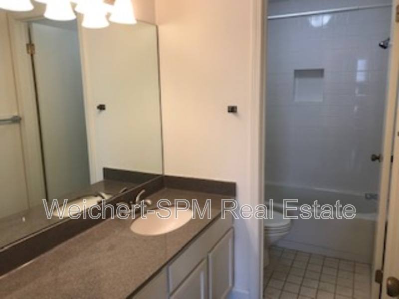 Condo for rent at 109 N Main St #1110, Memphis, TN 38103