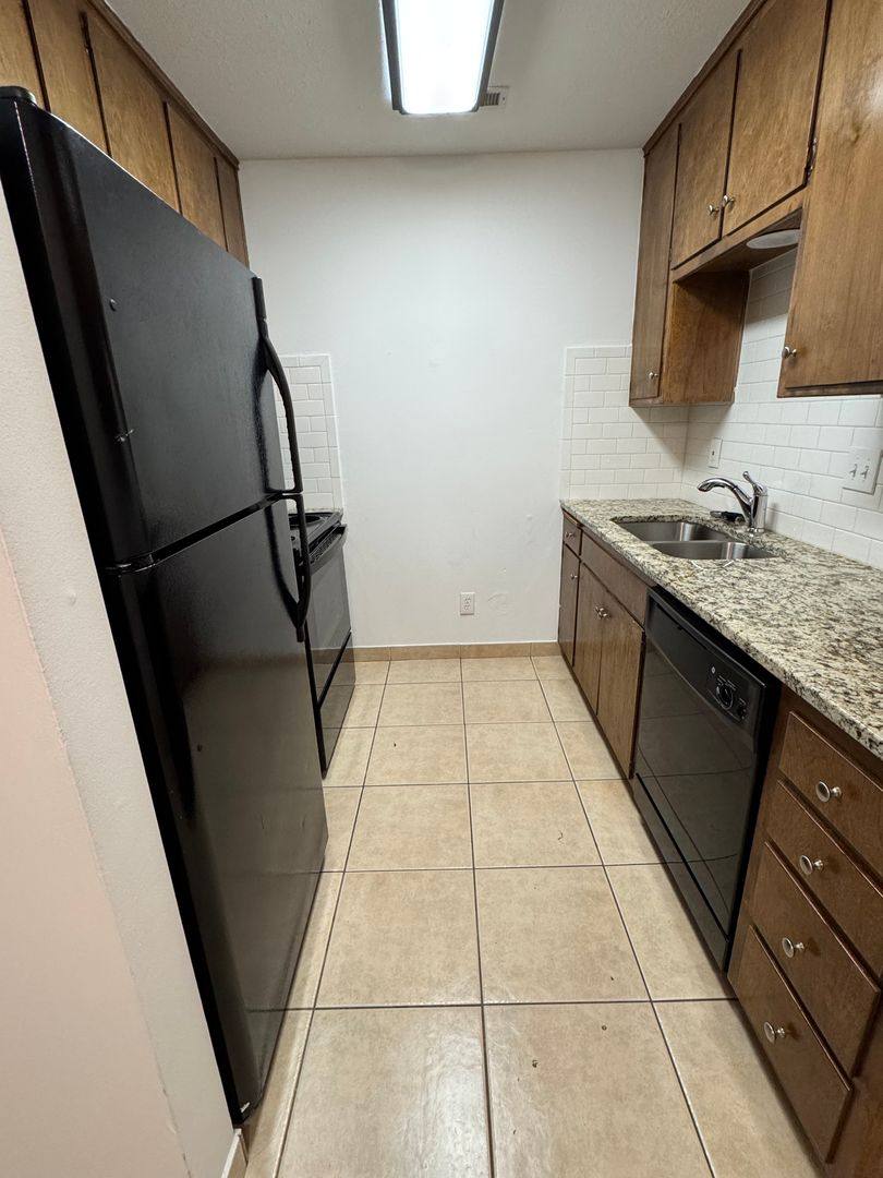 Apartment for rent at 901 Illinois, Lawrence, KS 66044