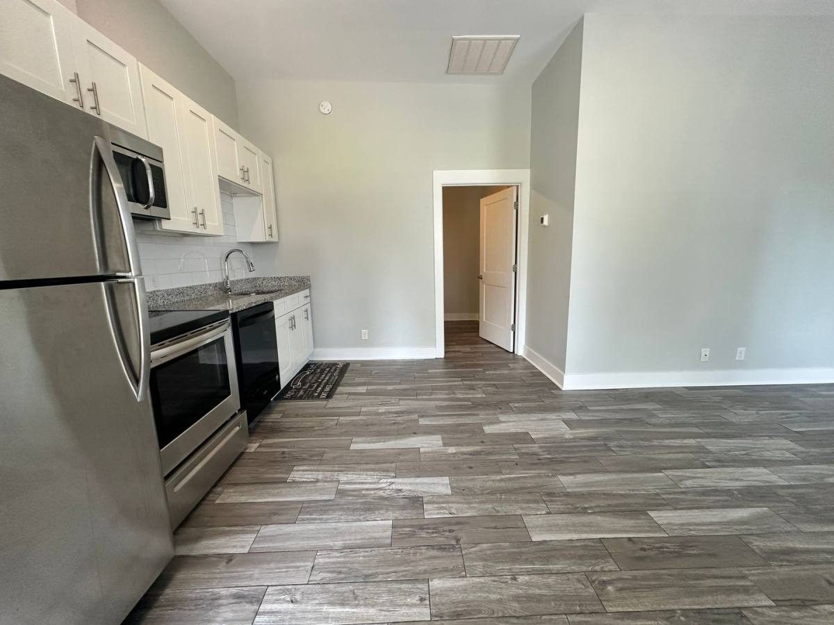Apartment for rent at 7 Pearl St, Savannah, GA 31405
