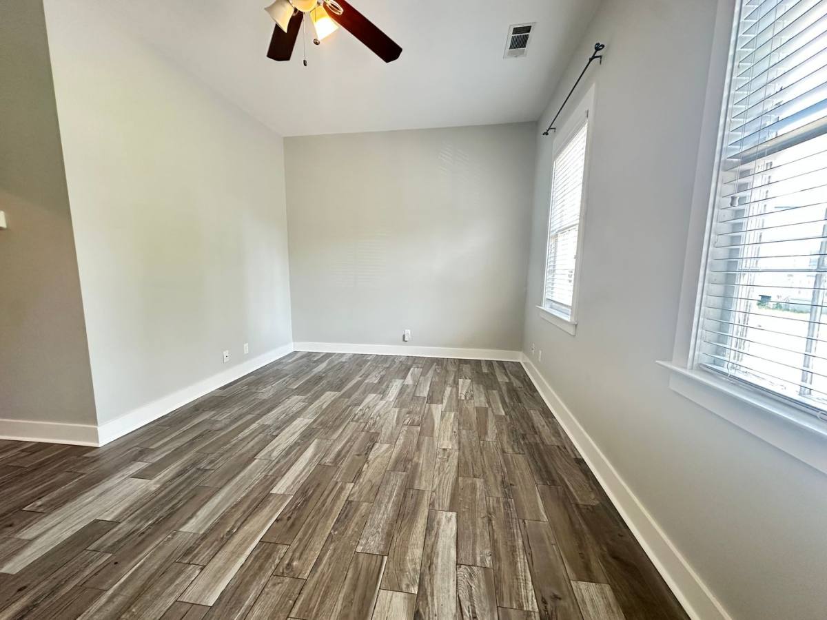 Apartment for rent at 7 Pearl St, Savannah, GA 31405