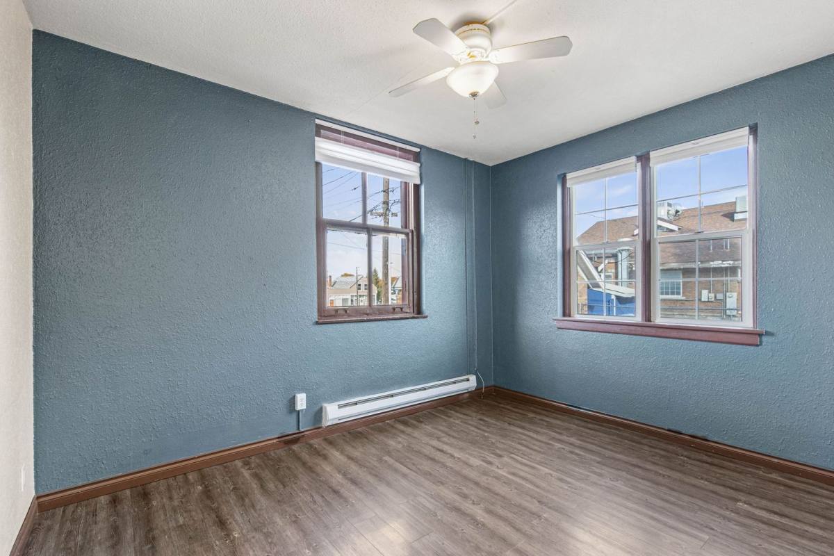 Apartment for rent at 916 W Augusta Ave, Spokane, WA 99205
