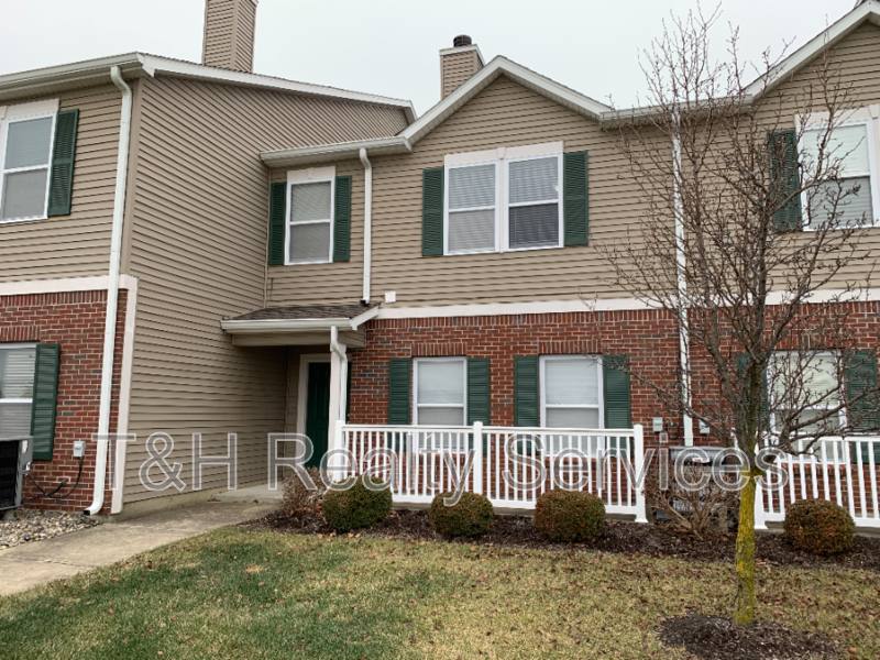 Condo for rent at 13415 White Granite Dr, Fishers, IN 46038