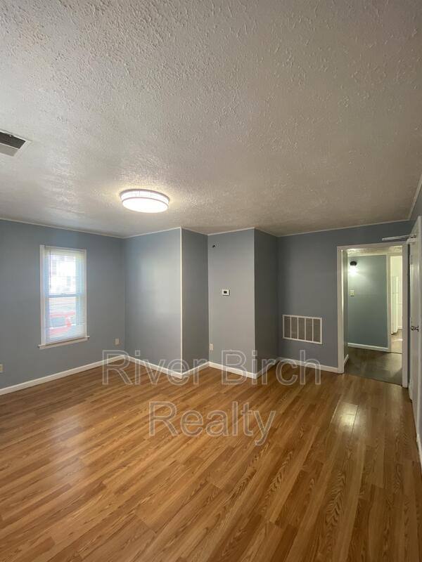 Apartment for rent at 1600 S 6th St #1, Springfield, IL 62703