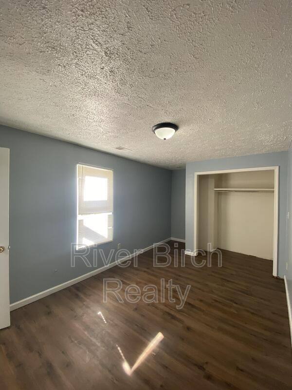 Apartment for rent at 1600 S 6th St #1, Springfield, IL 62703