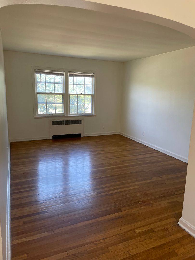 Apartment for rent at 16345 Van Aken Blvd, Cleveland, OH 44120