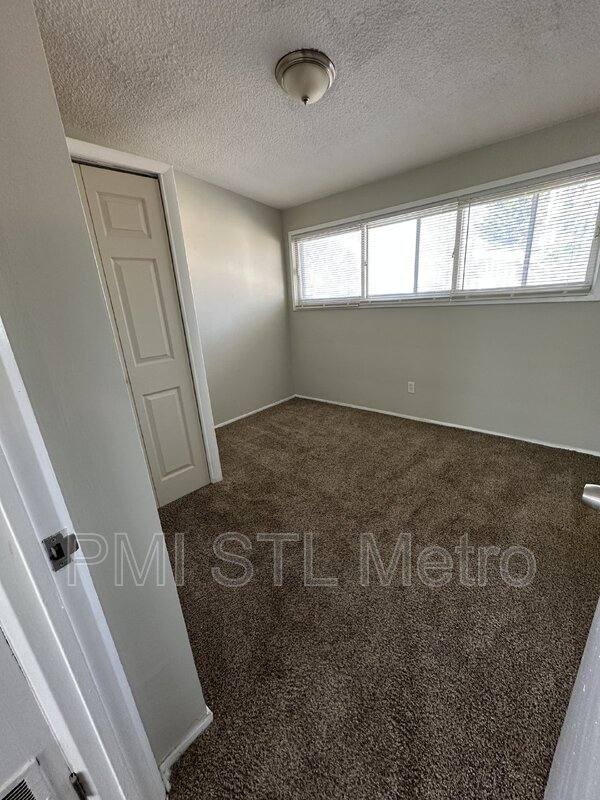 House for rent at 8439 Alder Ave, Saint Louis, MO 63134