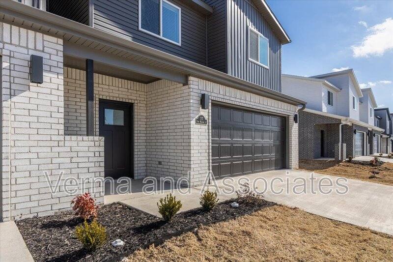 Apartment for rent at 717 Sun Meadow Dr #717, Centerton, AR 72719