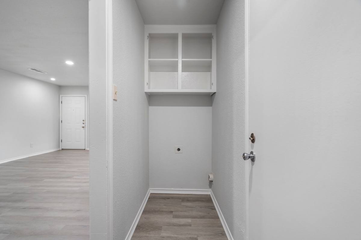 Apartment for rent at 718-728 Skyline, Duncanville, TX 75116