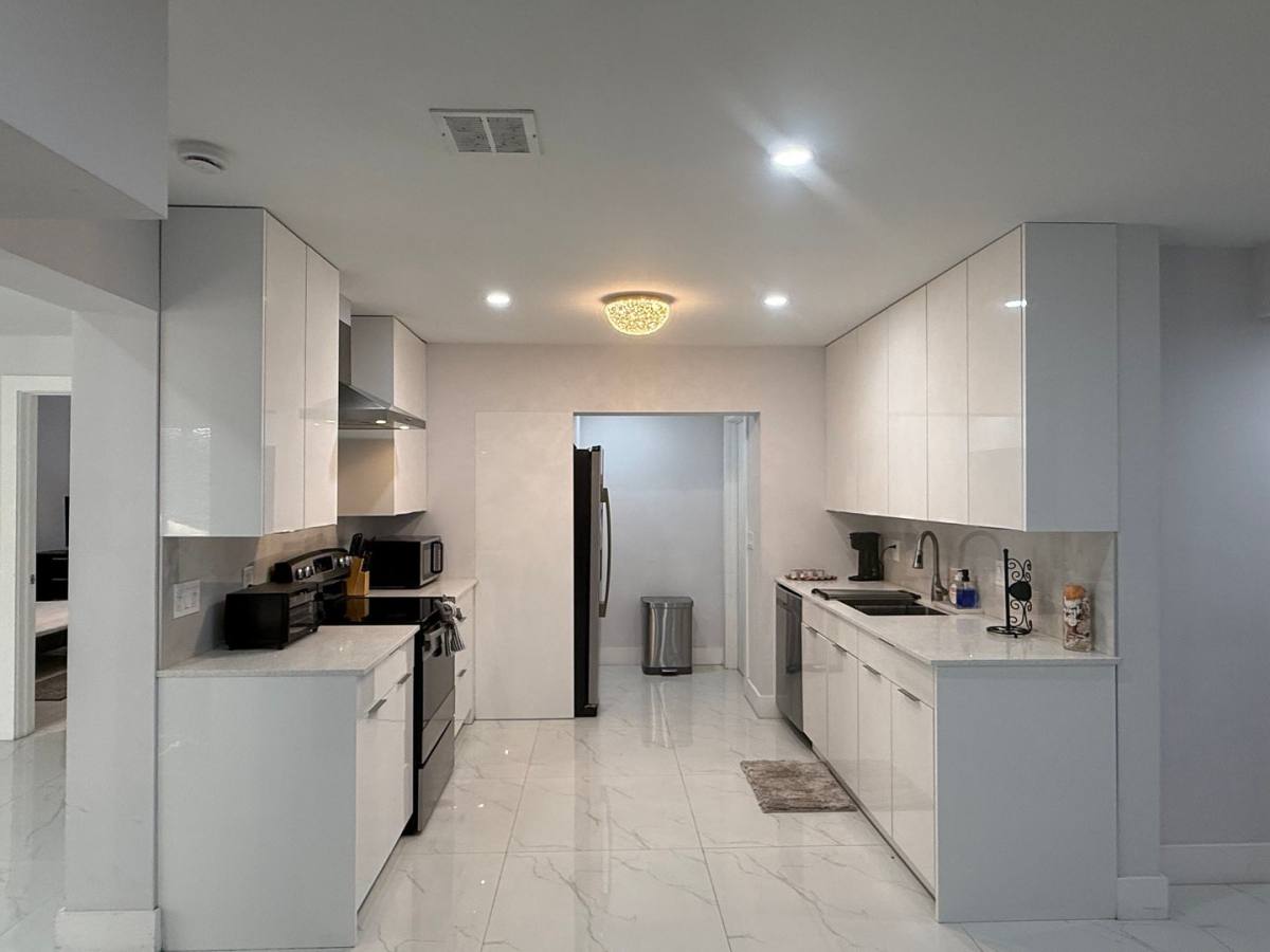 House for rent at 255 Glouchester St, Boca Raton, FL 33487