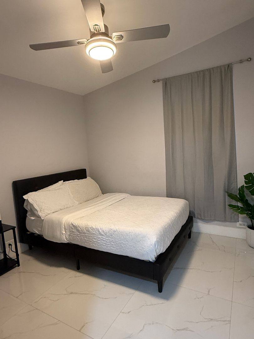 House for rent at 255 Glouchester St, Boca Raton, FL 33487