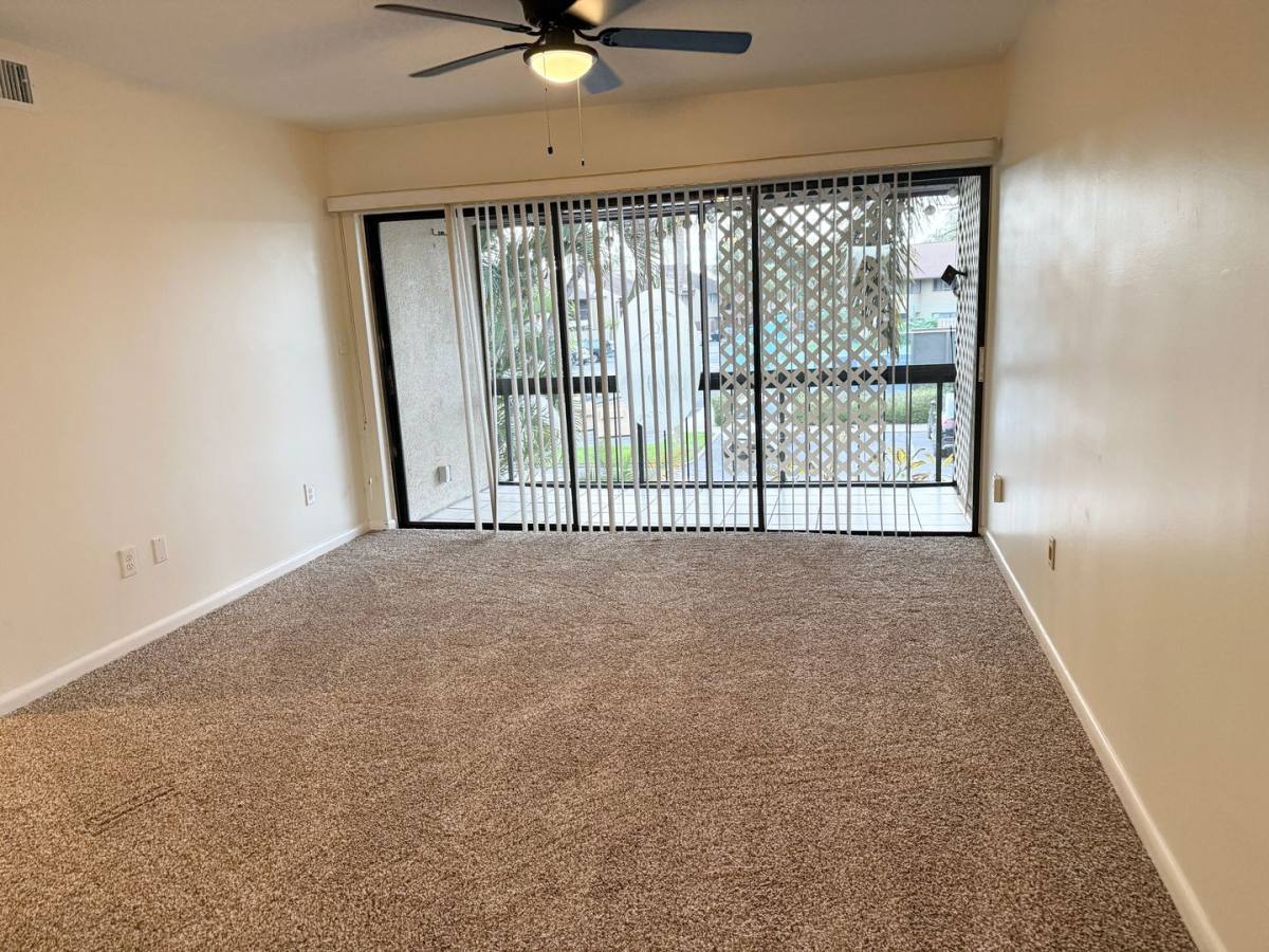 Condo for rent at 775 N Village Lake Dr, Saint Petersburg, FL 33716