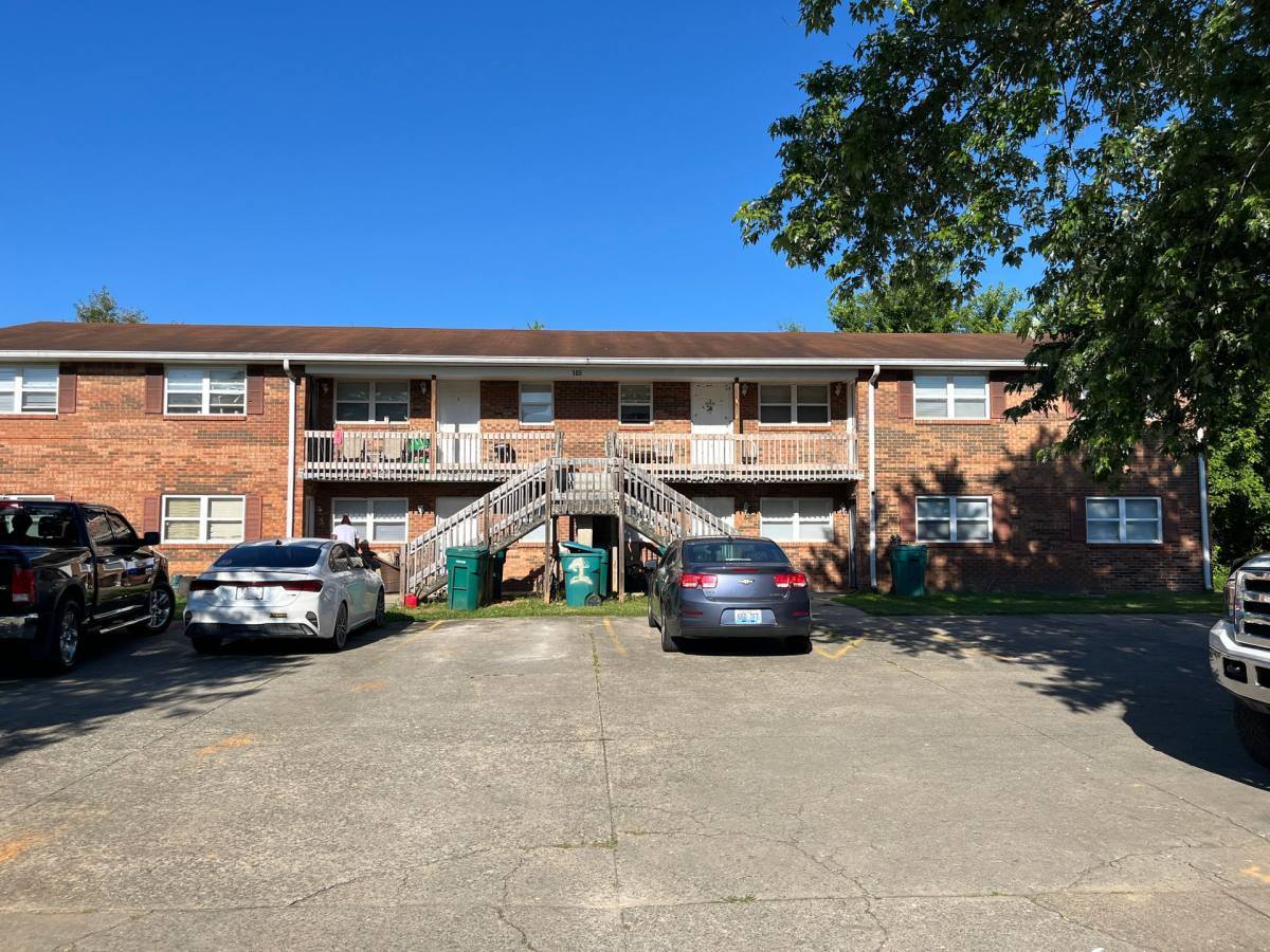 Apartment for rent at 306 Elmwood Dr, Radcliff, KY 40160