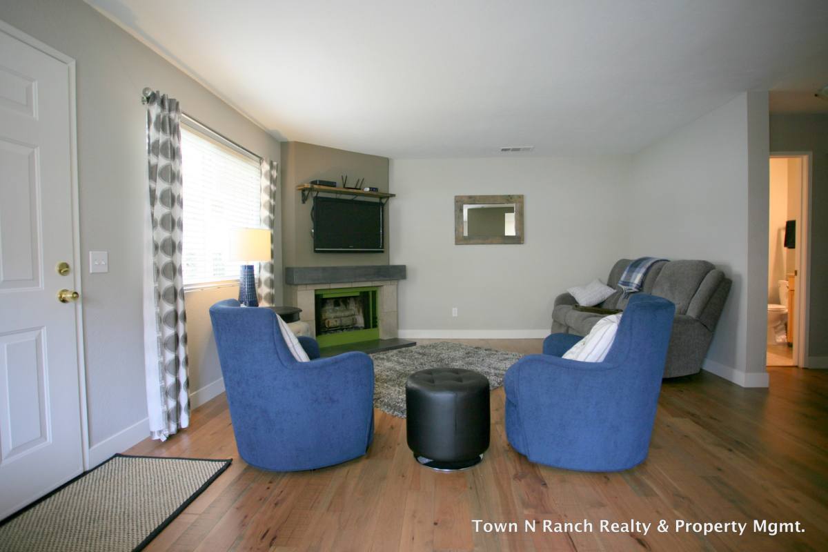 Condo for rent at 10170 Palm Glen Dr, Santee, CA 92071