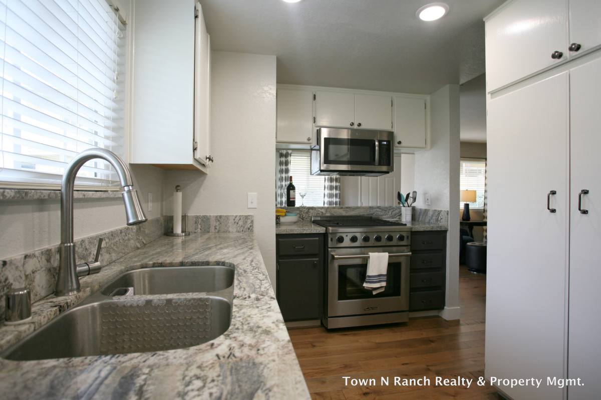 Condo for rent at 10170 Palm Glen Dr, Santee, CA 92071