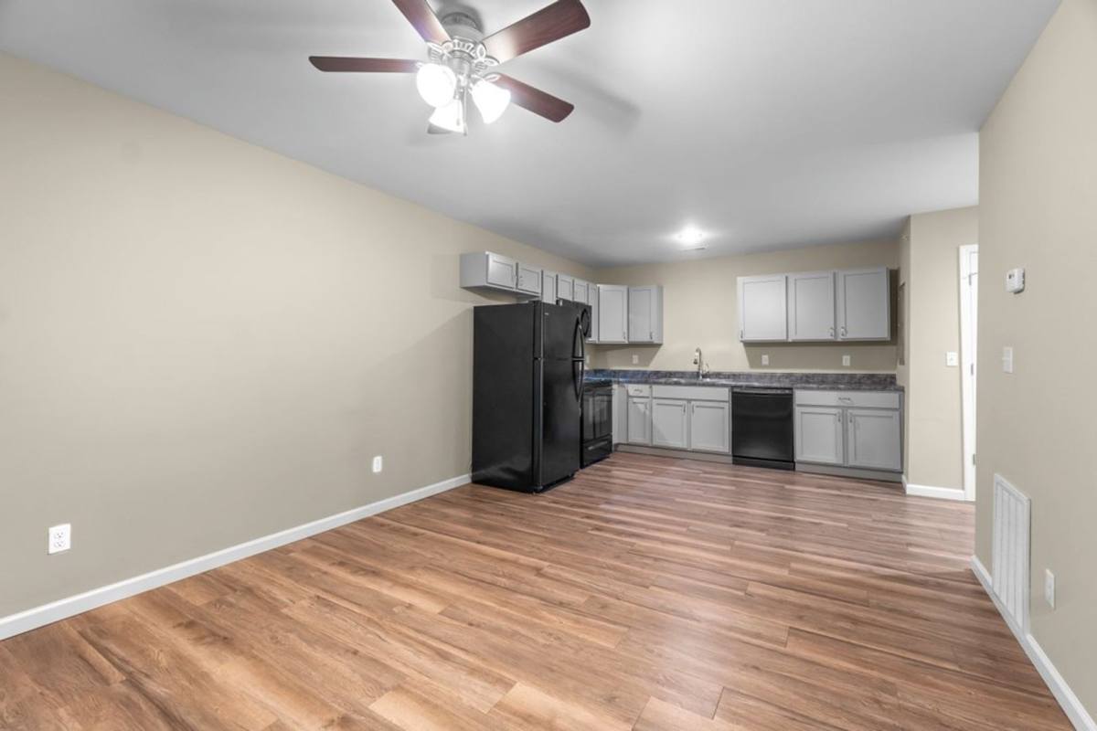 Apartment for rent at 1653 W Independence St, Jackson, MO 63755