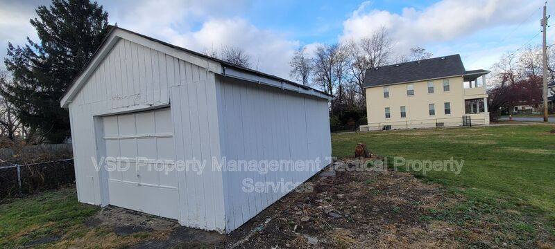 House for rent at 7523 Aetna Rd, Cleveland, OH 44105