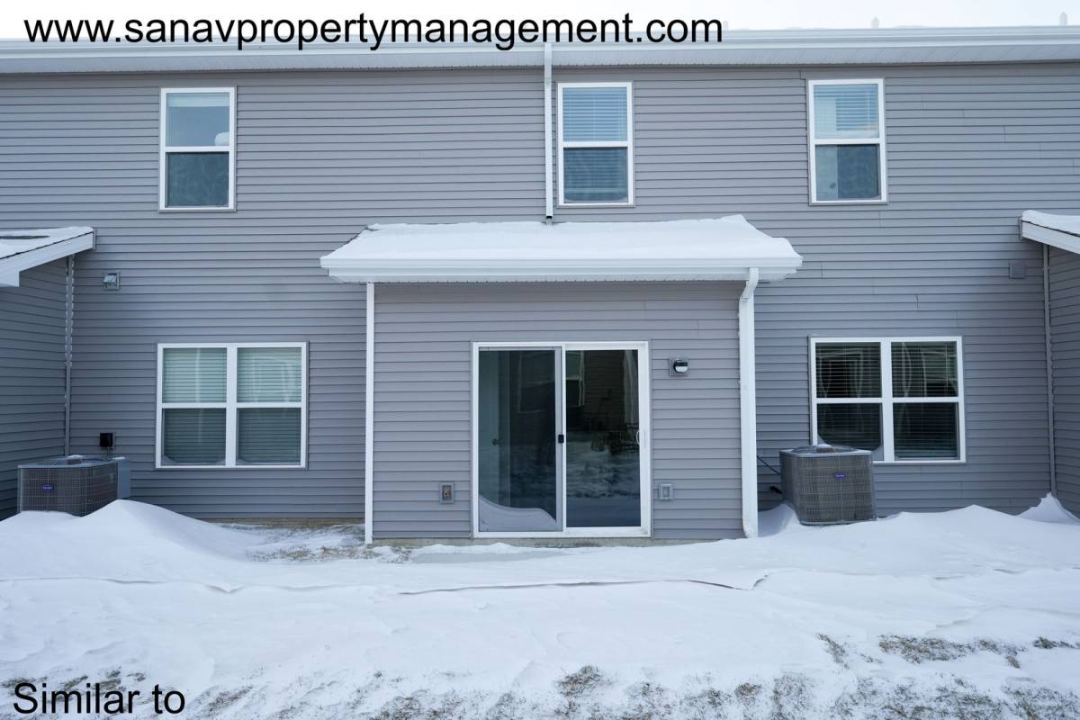 Townhouse for rent at 3219 NW Cedarwood Dr, Ankeny, IA 50023