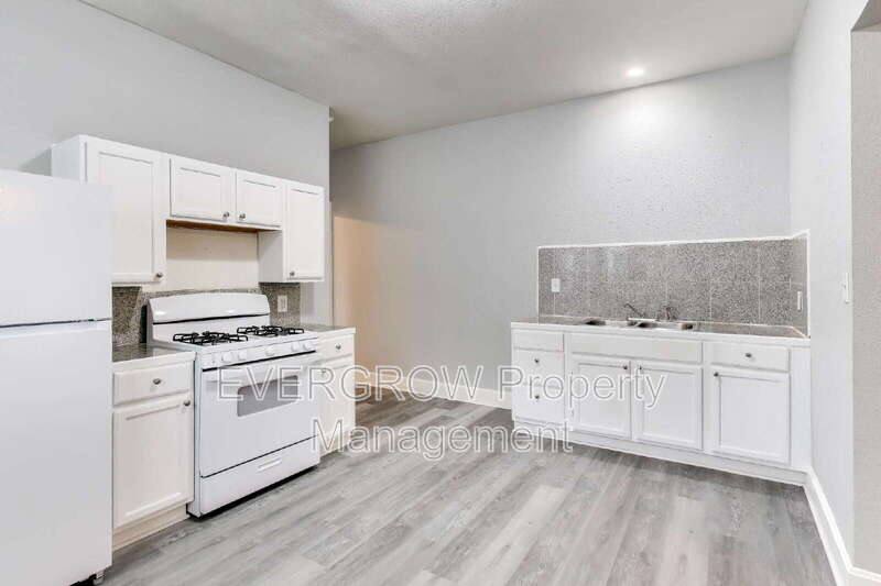 Apartment for rent at 415 N Oxford St, Indianapolis, IN 46201