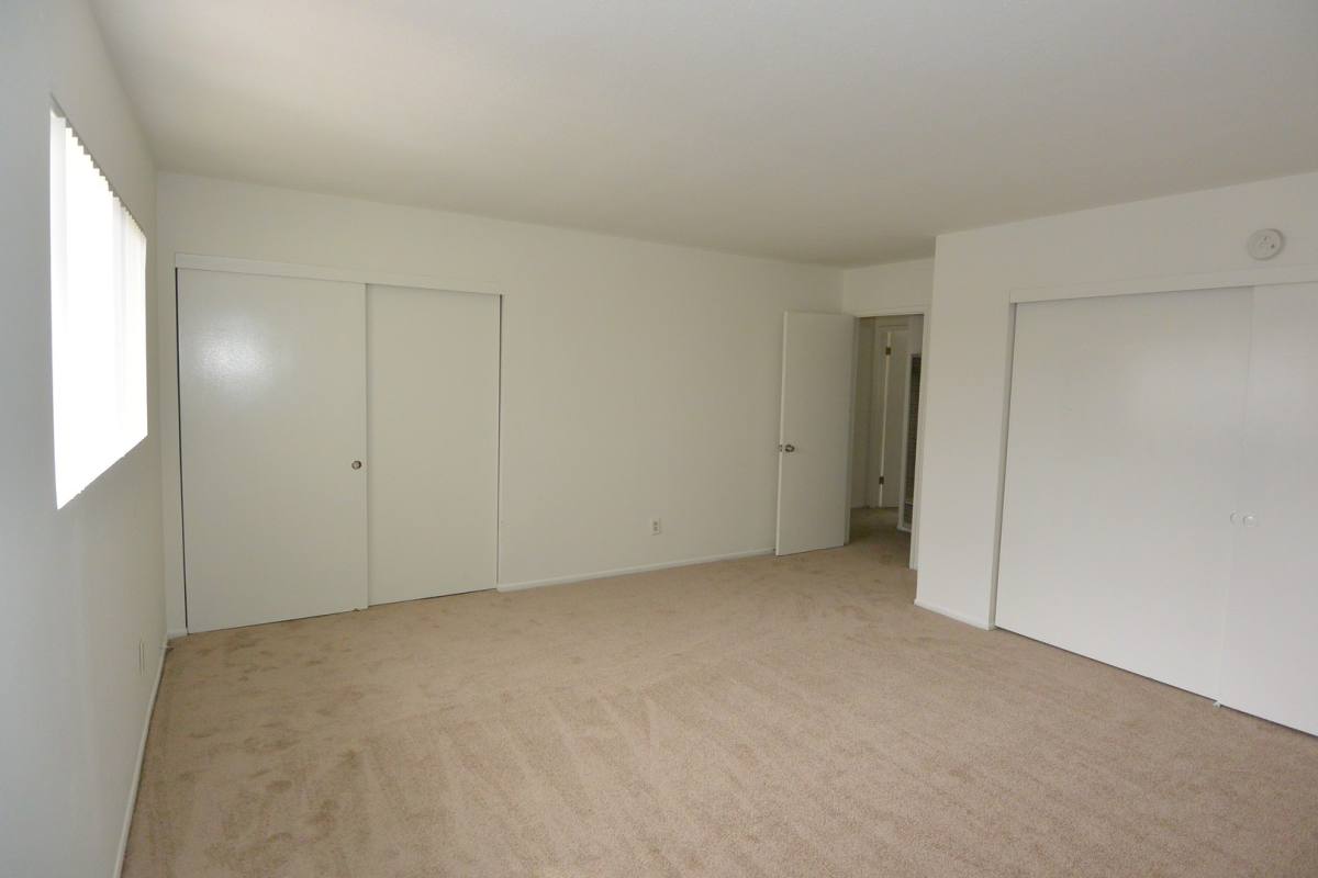 Apartment for rent at 7941 Holt Dr, Huntington Beach, CA 92647