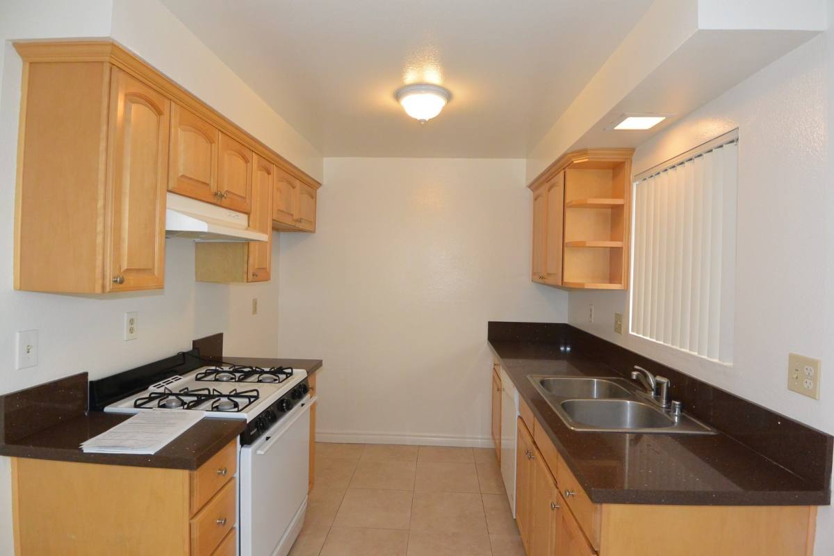 Apartment for rent at 7941 Holt Dr, Huntington Beach, CA 92647
