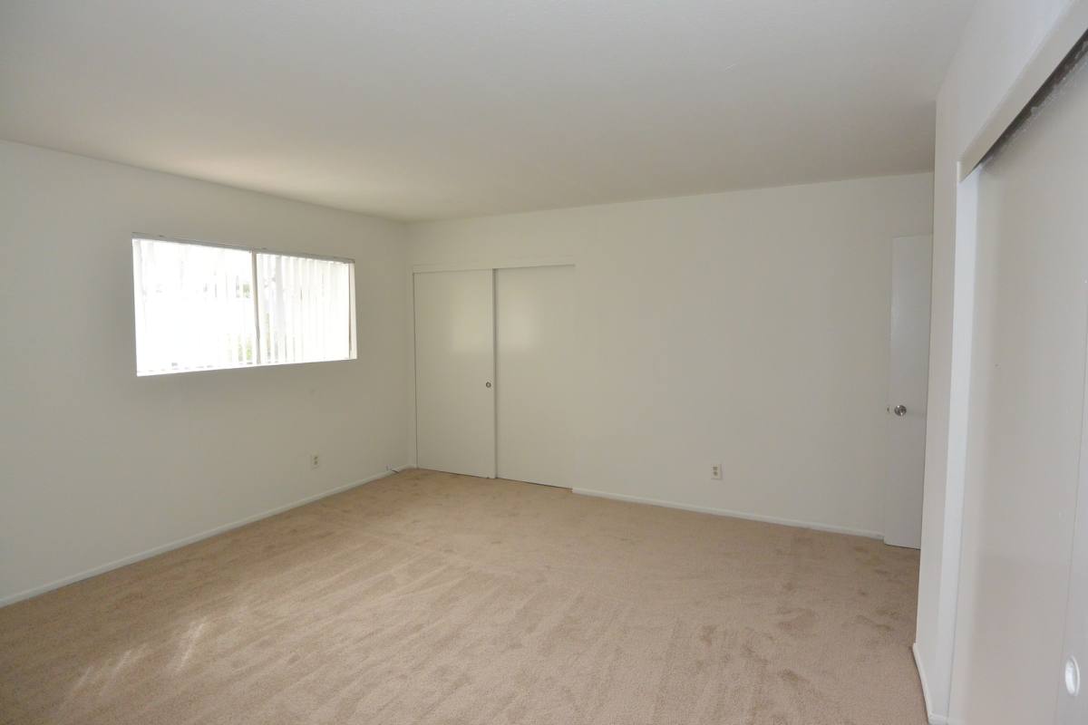 Apartment for rent at 7941 Holt Dr, Huntington Beach, CA 92647
