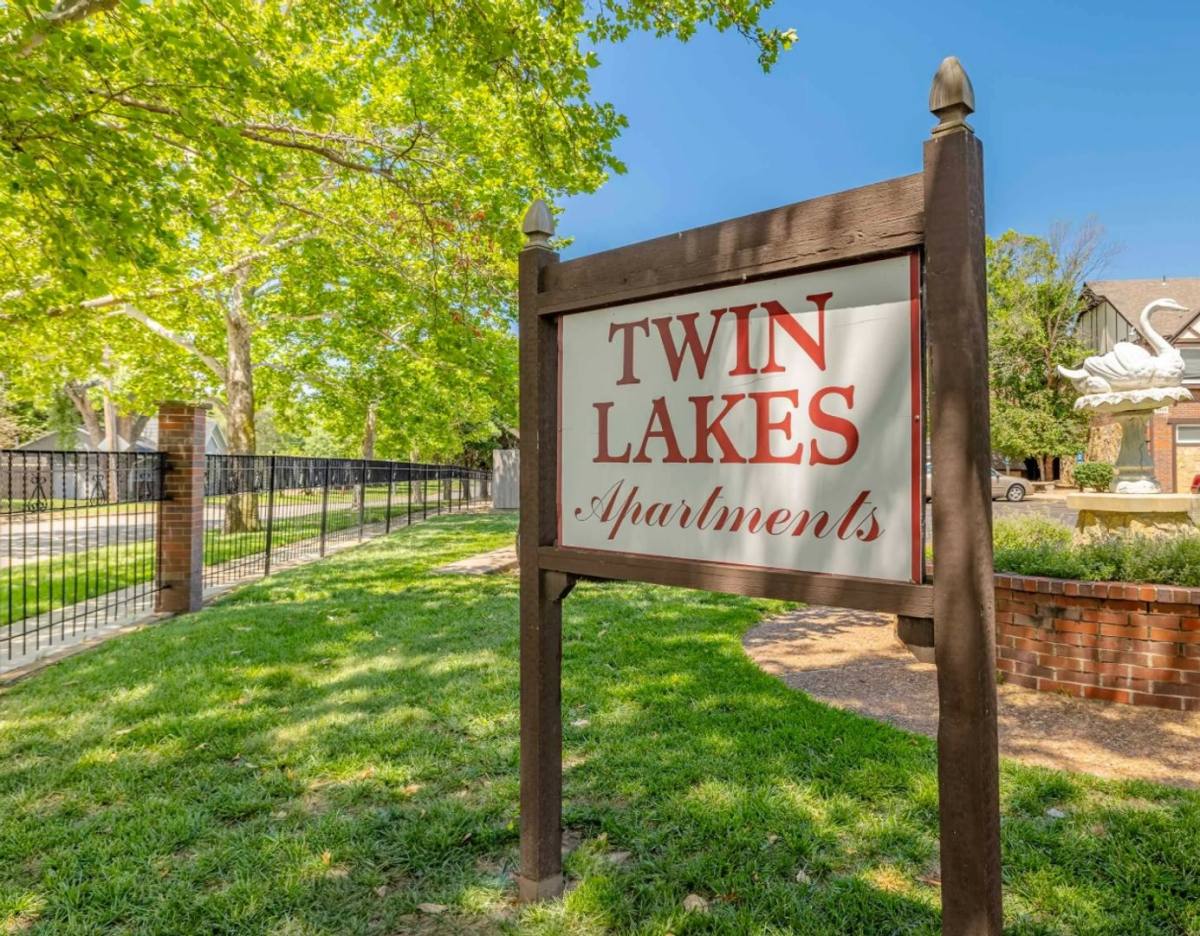 Apartment for rent at 1915 N Porter St, Wichita, KS 67203