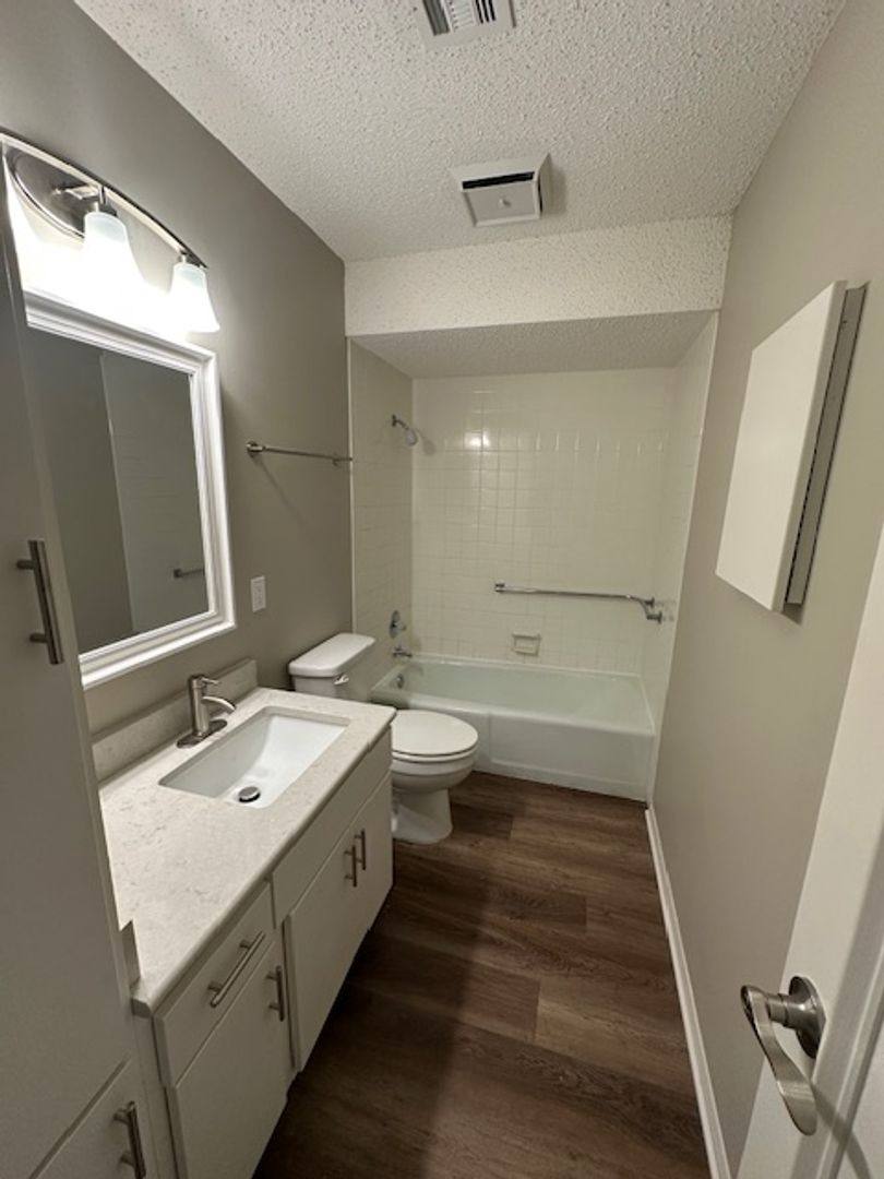 Apartment for rent at 1915 N Porter St, Wichita, KS 67203
