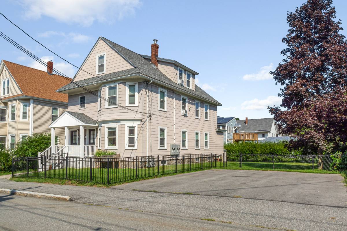 Apartment for rent at 263 Middlesex St, North Andover, MA 01845