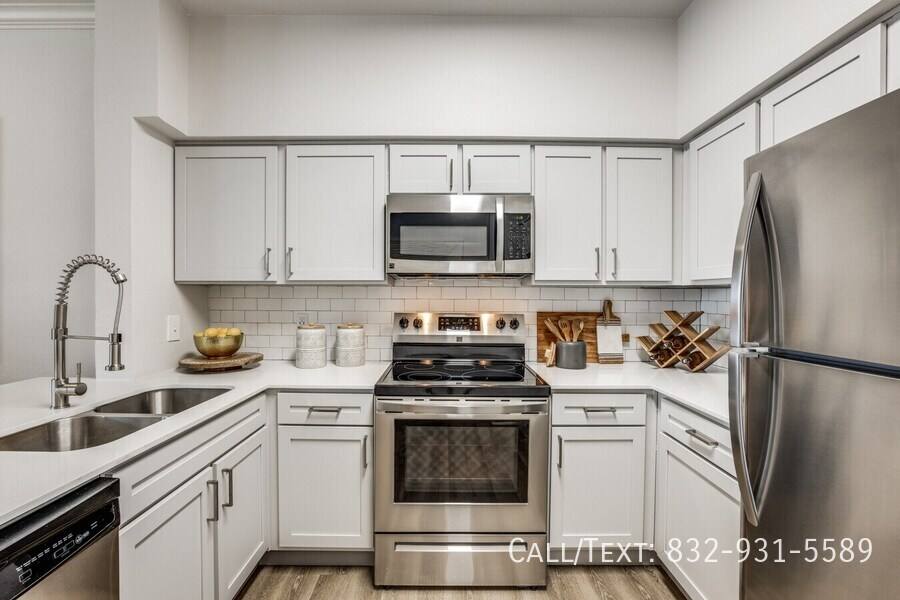 Apartment for rent at 3196 John Lizer Rd #SAPD1, Pearland, TX 77581