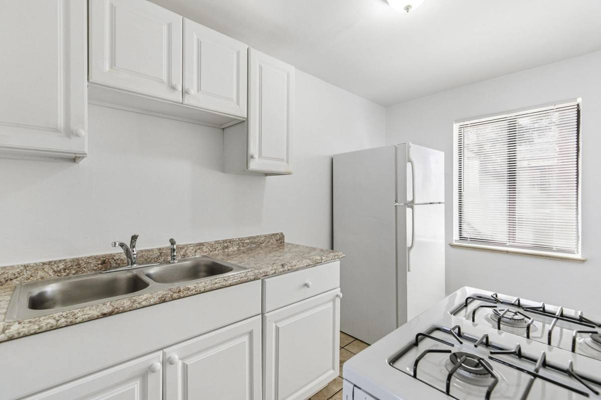Apartment for rent at 1467 Joliet St, Aurora, CO 80010